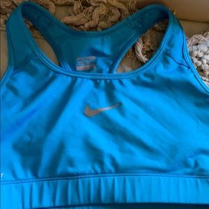 Nike pro dri fit sports bra